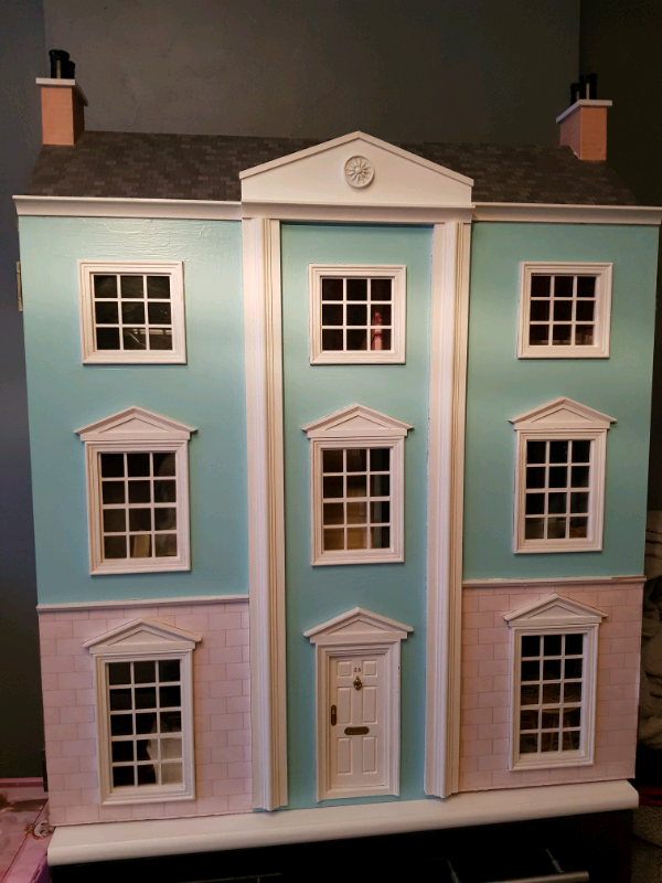 wentworth court dolls house